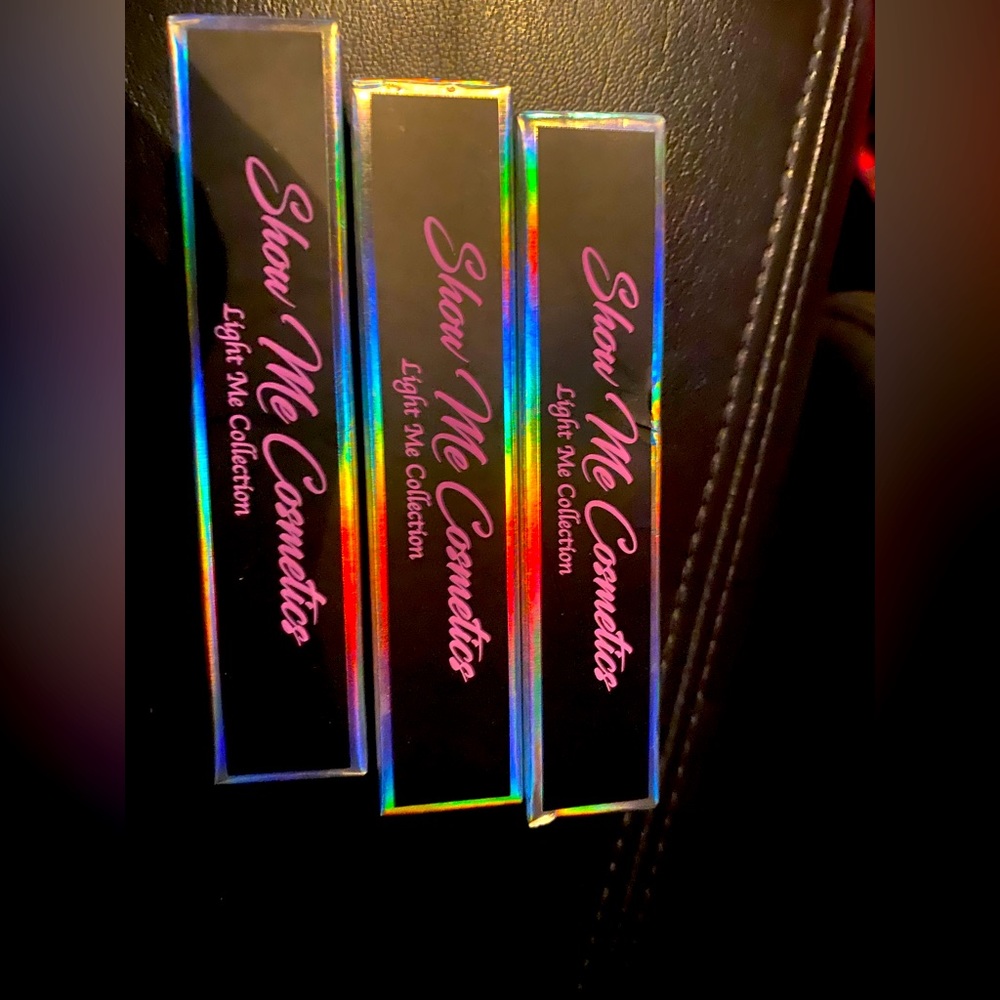 Show Me Cosmetics light me collection 3 Bomb (Red) lipgloss.